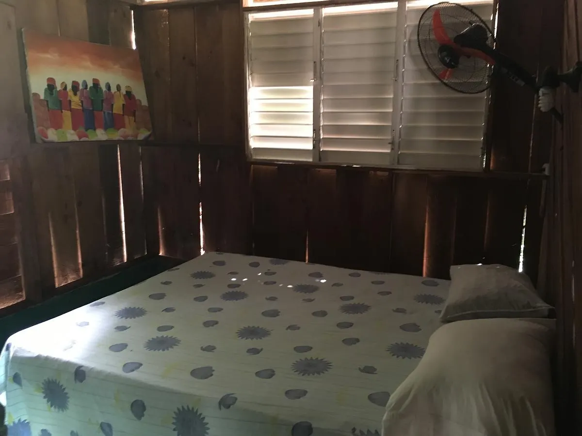 Albergue A Pousada Tropical Retreat Munoz